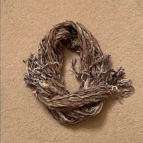 Sparkle scarf with small tassels cute gold fashion - Picture 3 of 8